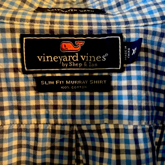 Vineyard Vines long sleeved button down shirt - Picture 1 of 2